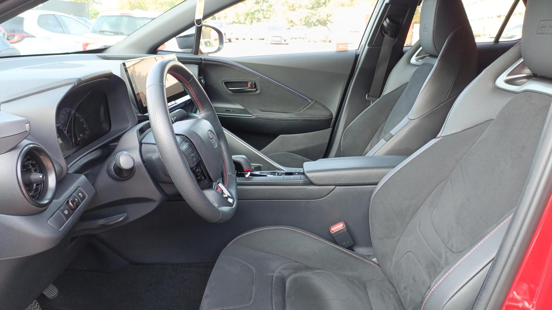 Toyota C-HR - zdjęcie 9