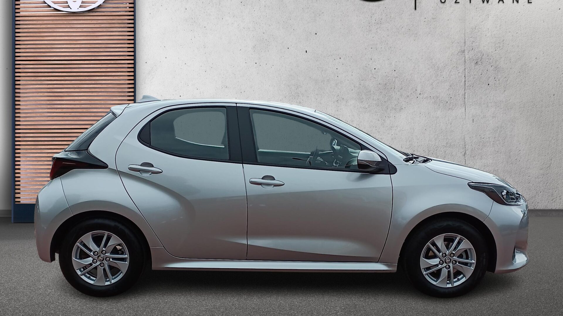 Toyota Yaris - zdjęcie 6