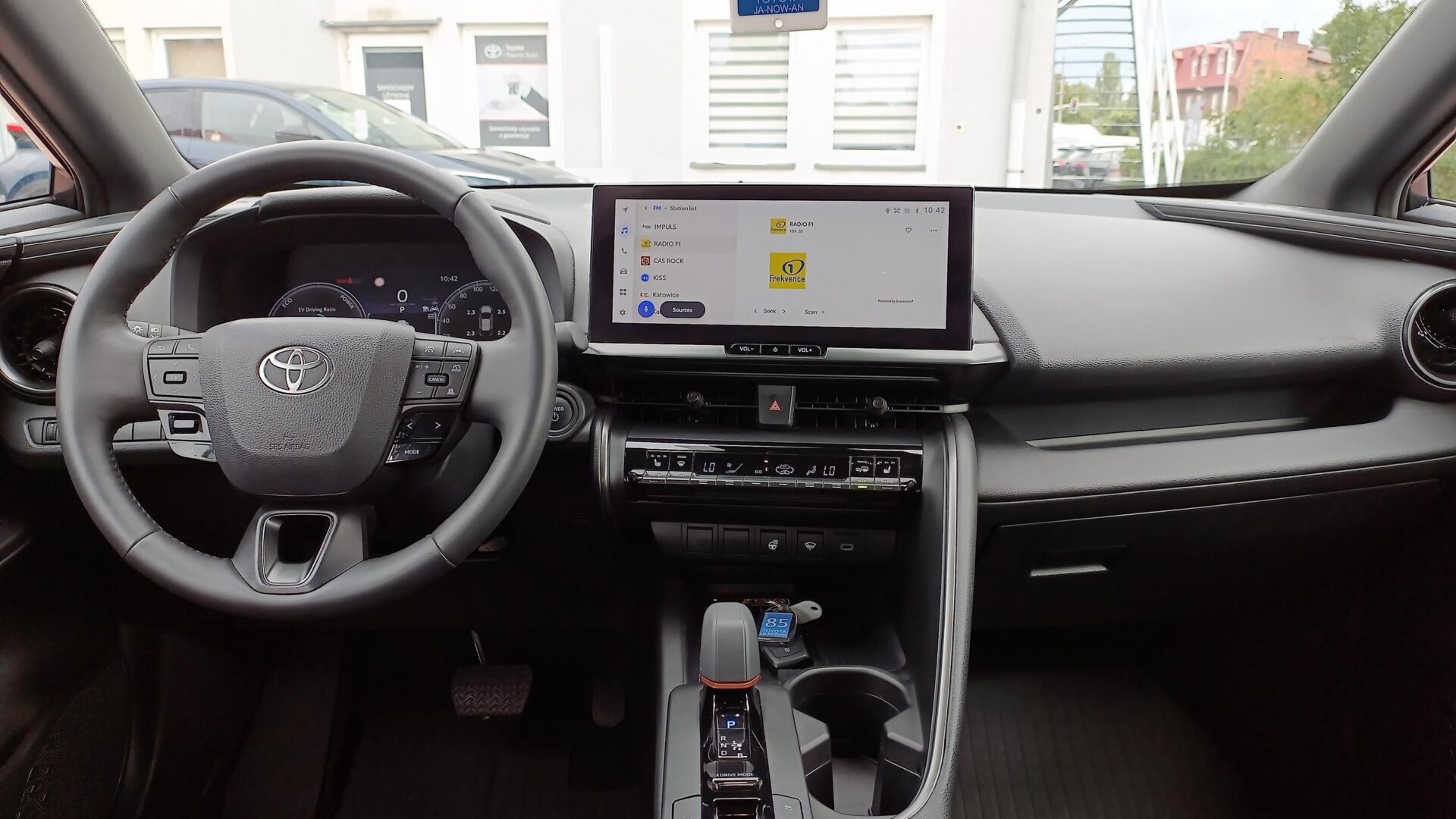 Toyota C-HR - zdjęcie 13