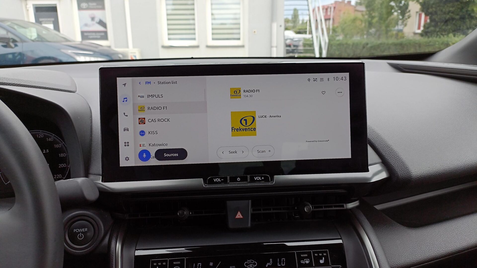 Toyota C-HR - zdjęcie 17