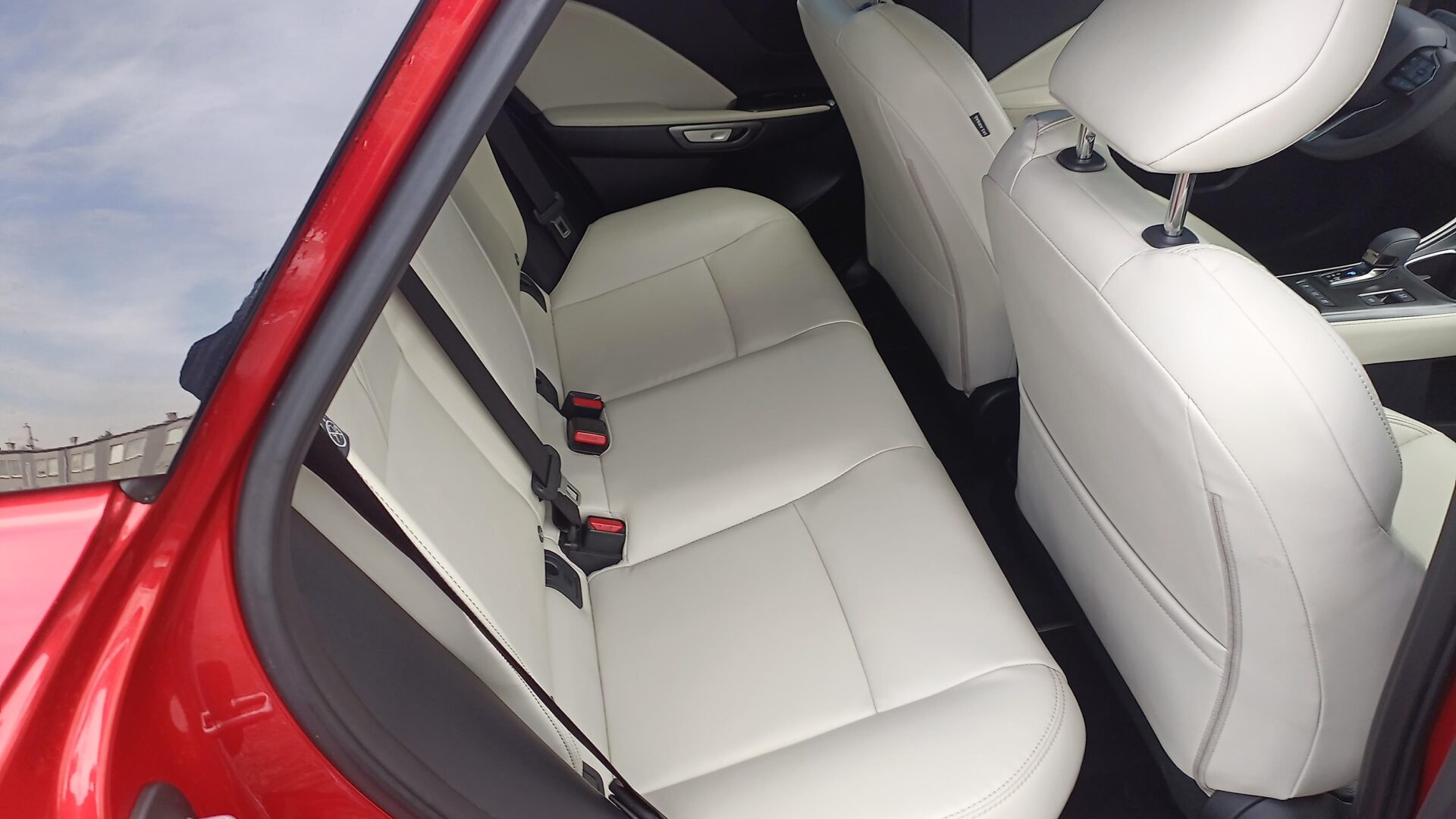 Lexus LBX - zdjęcie 10