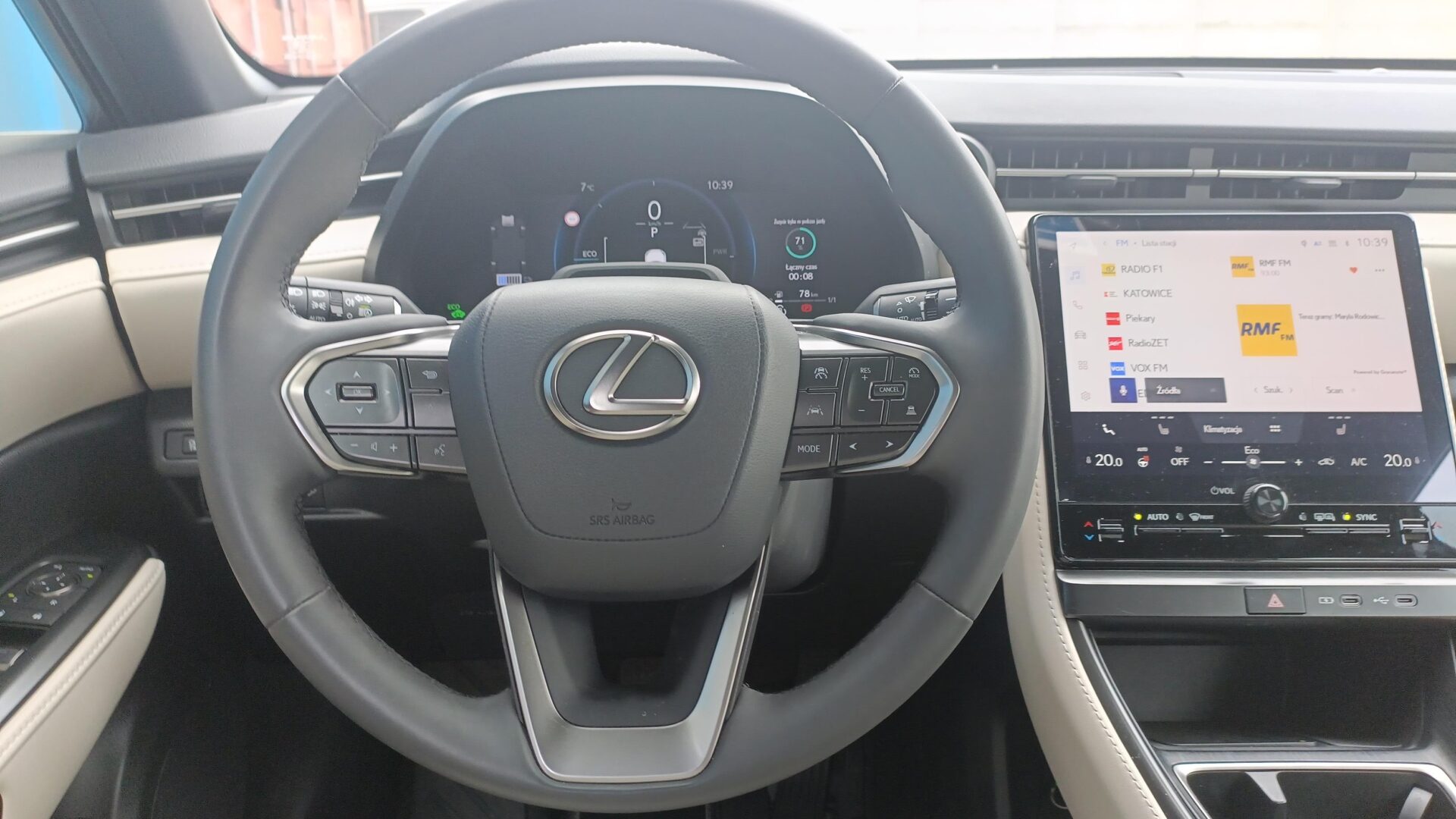 Lexus LBX - zdjęcie 12