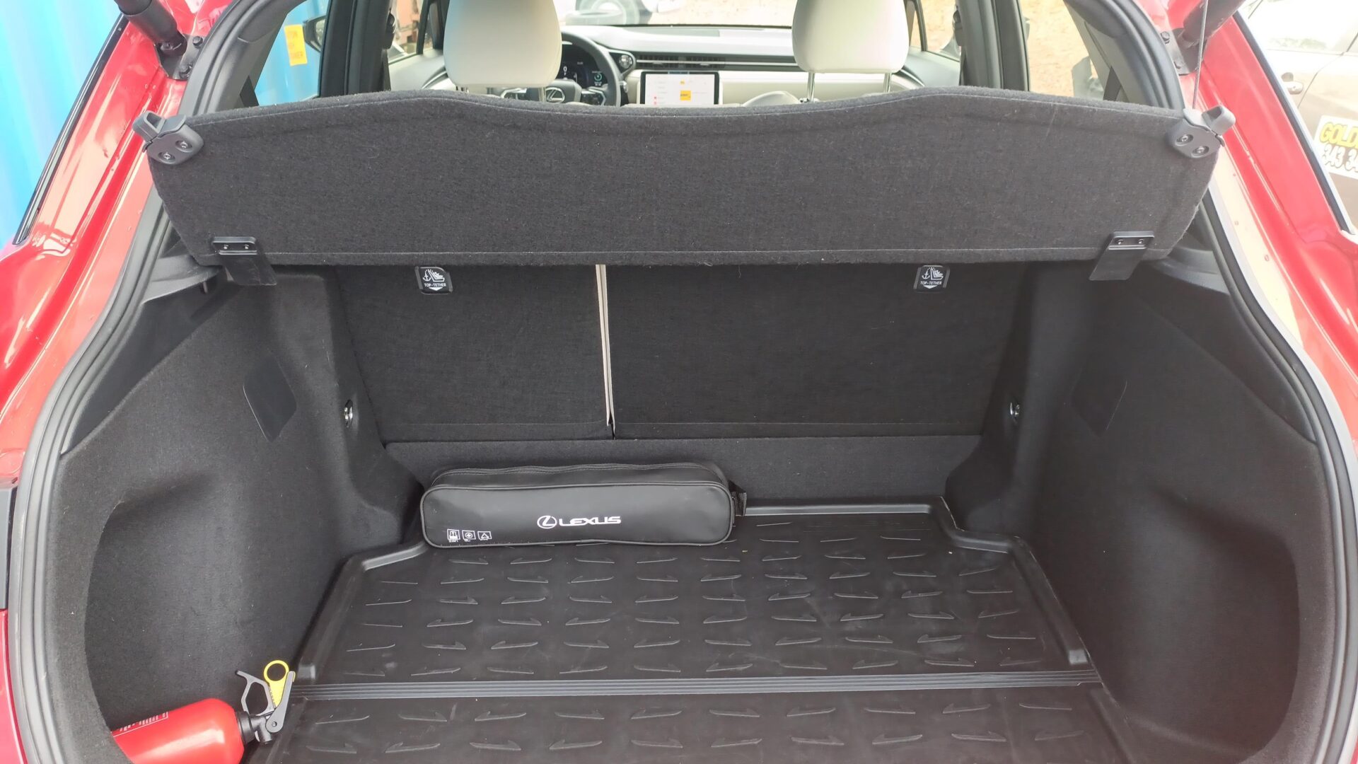 Lexus LBX - zdjęcie 13