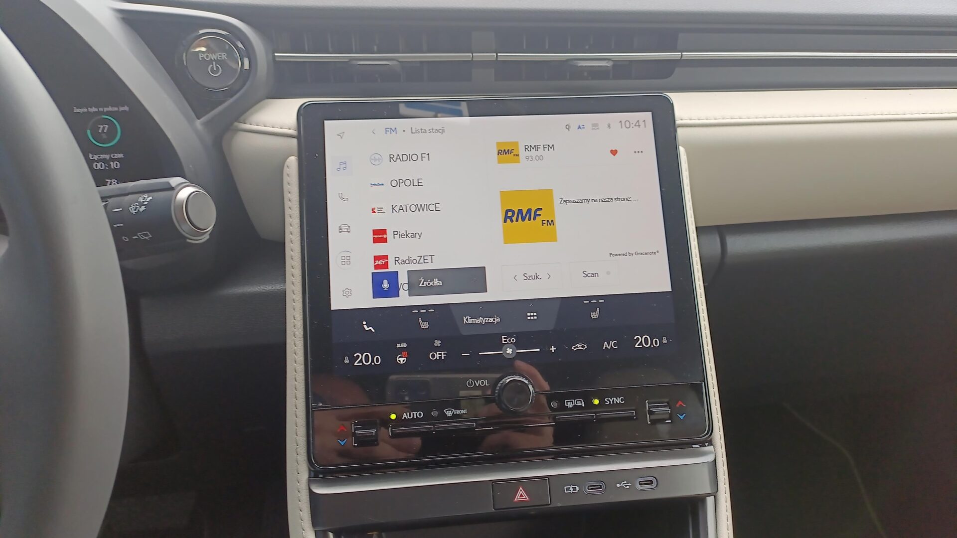 Lexus LBX - zdjęcie 18