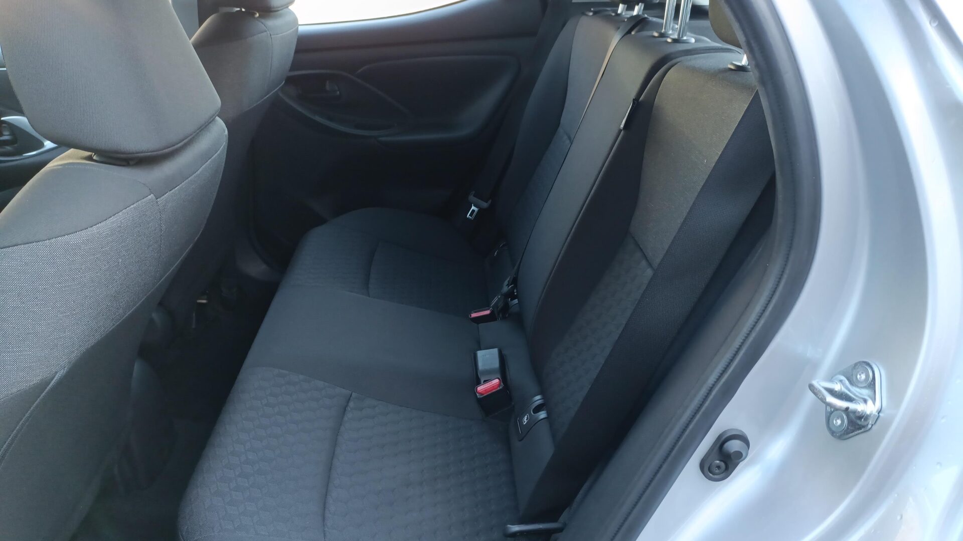 Toyota Yaris - zdjęcie 10