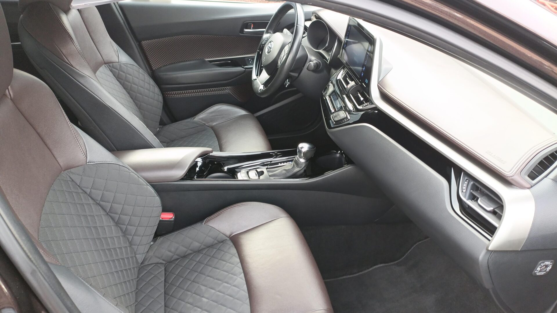 Toyota C-HR - zdjęcie 11