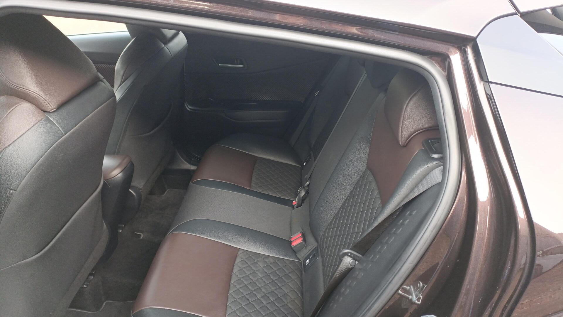 Toyota C-HR - zdjęcie 10