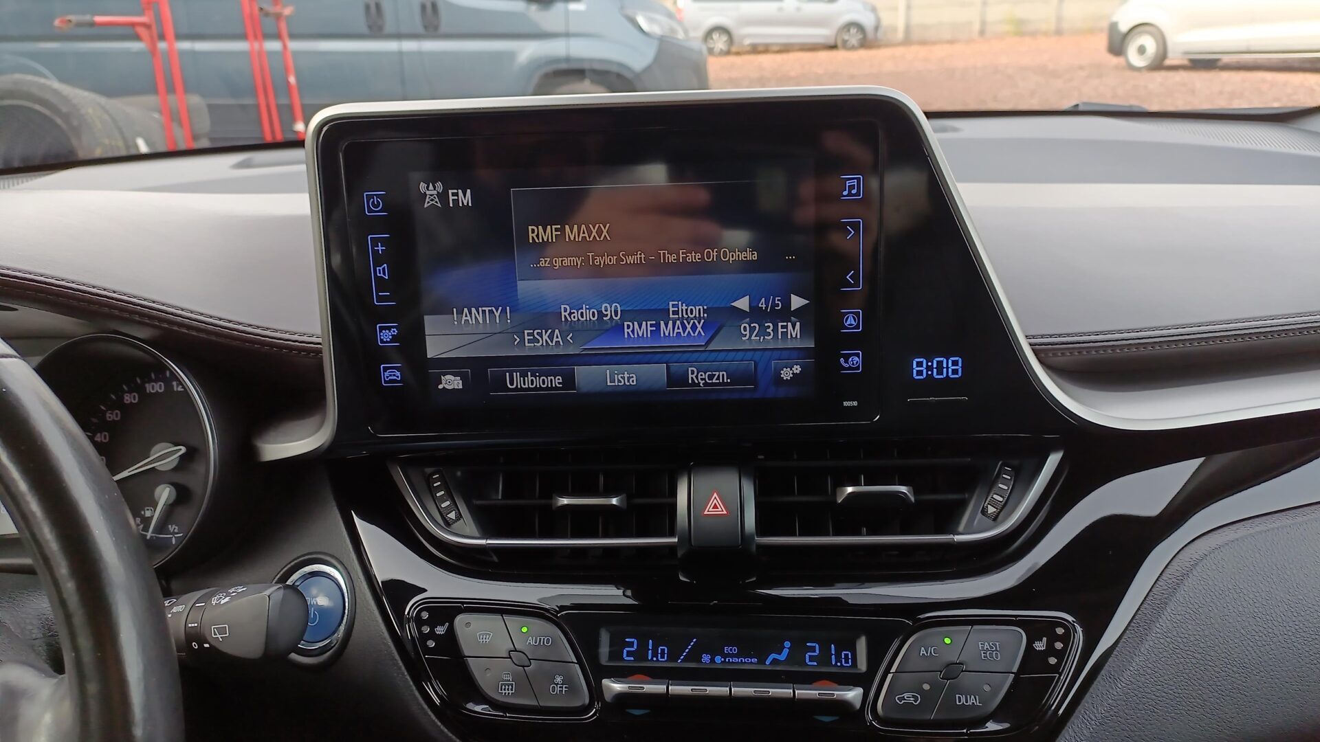 Toyota C-HR - zdjęcie 17