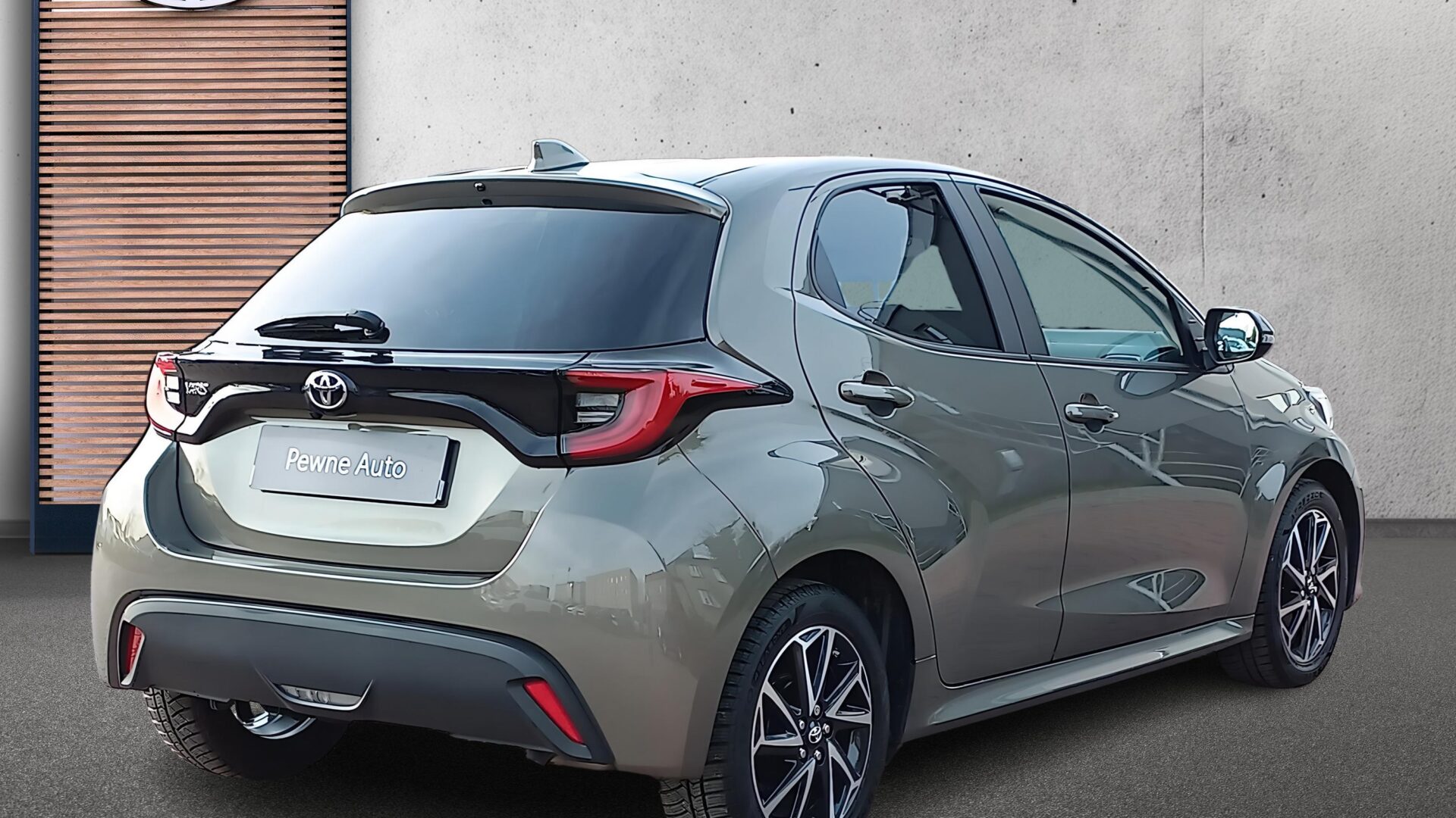 Toyota Yaris - zdjęcie 5