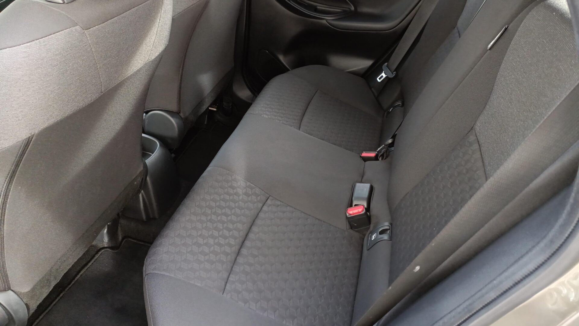 Toyota Yaris - zdjęcie 10