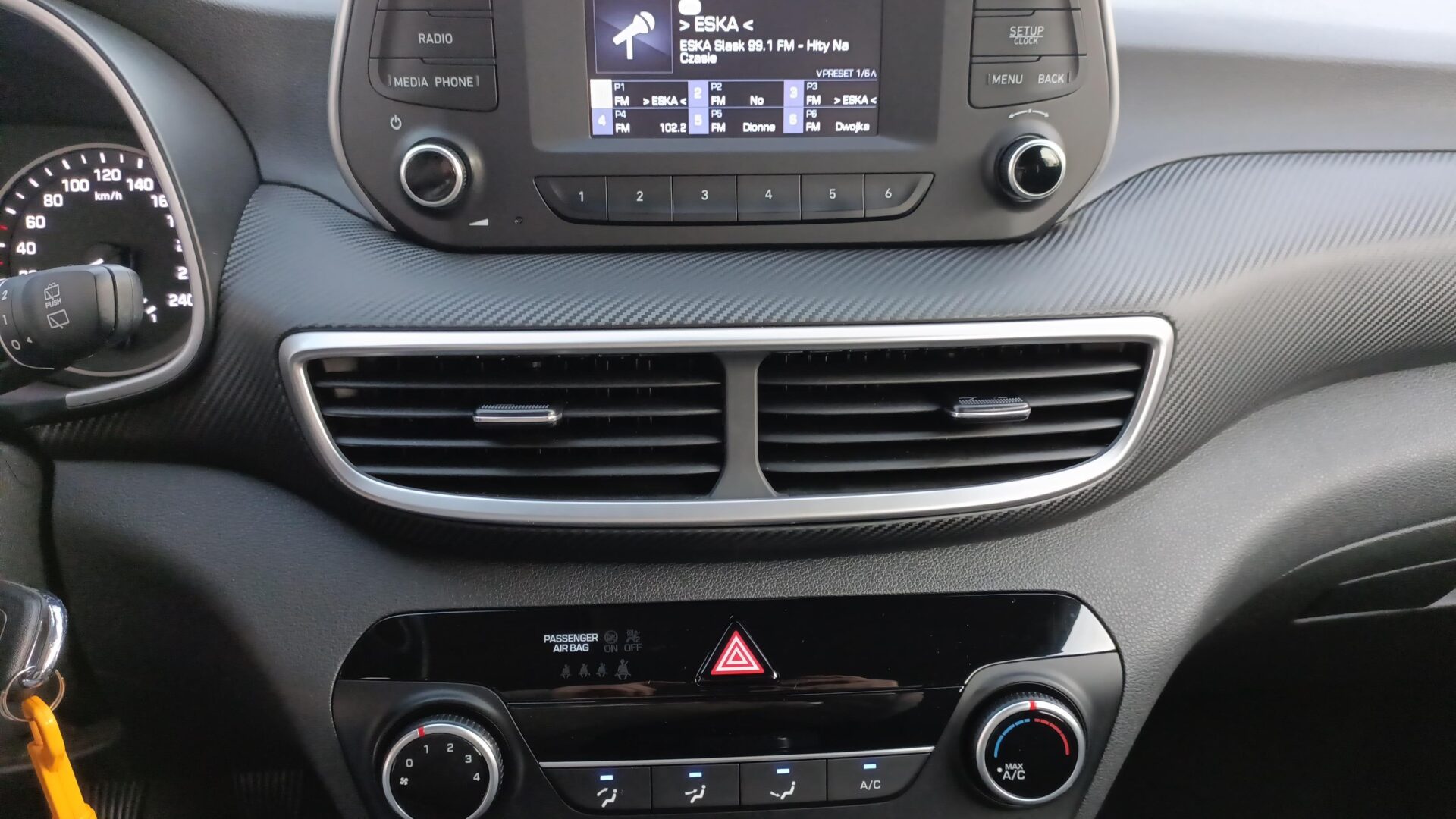 Hyundai Tucson - zdjęcie 16