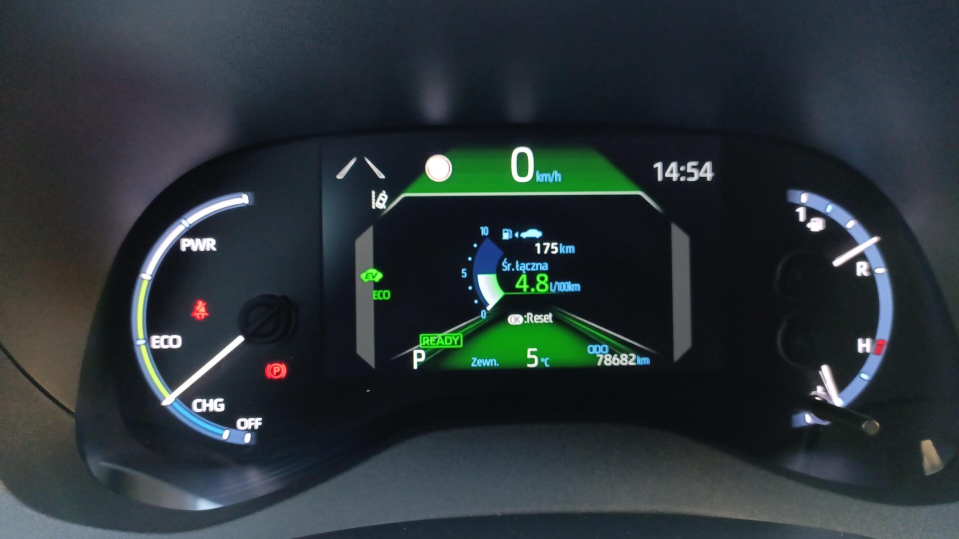 Toyota Yaris Cross - zdjęcie 16