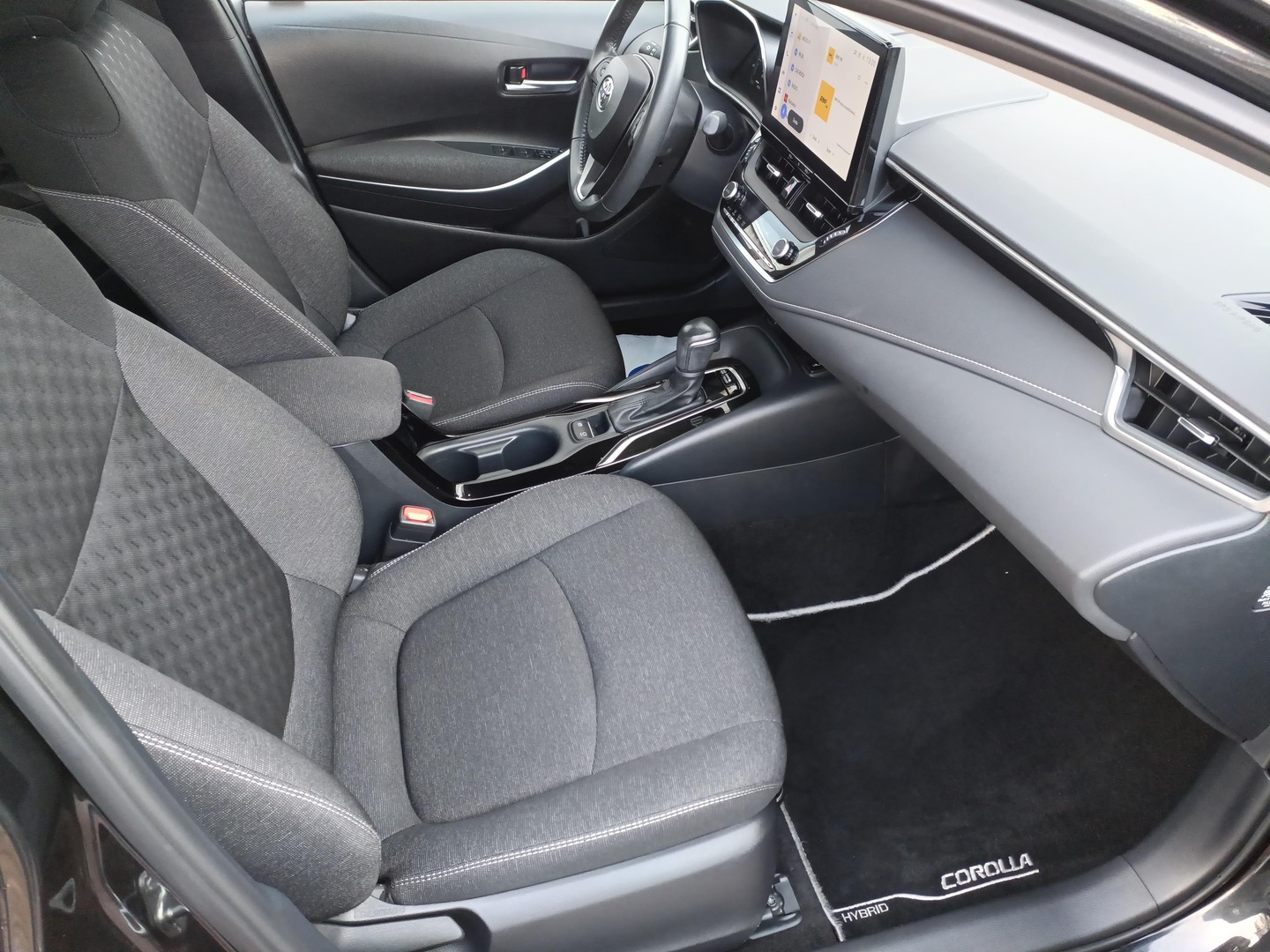 Toyota Corolla - zdjęcie 12