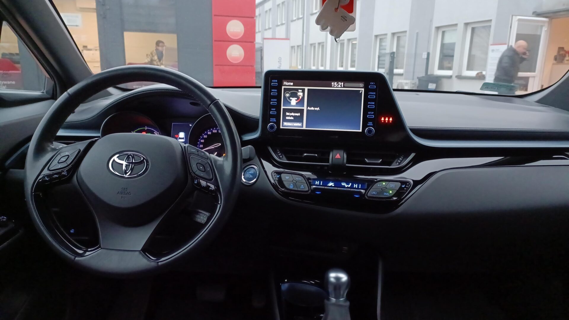 Toyota C-HR - zdjęcie 13