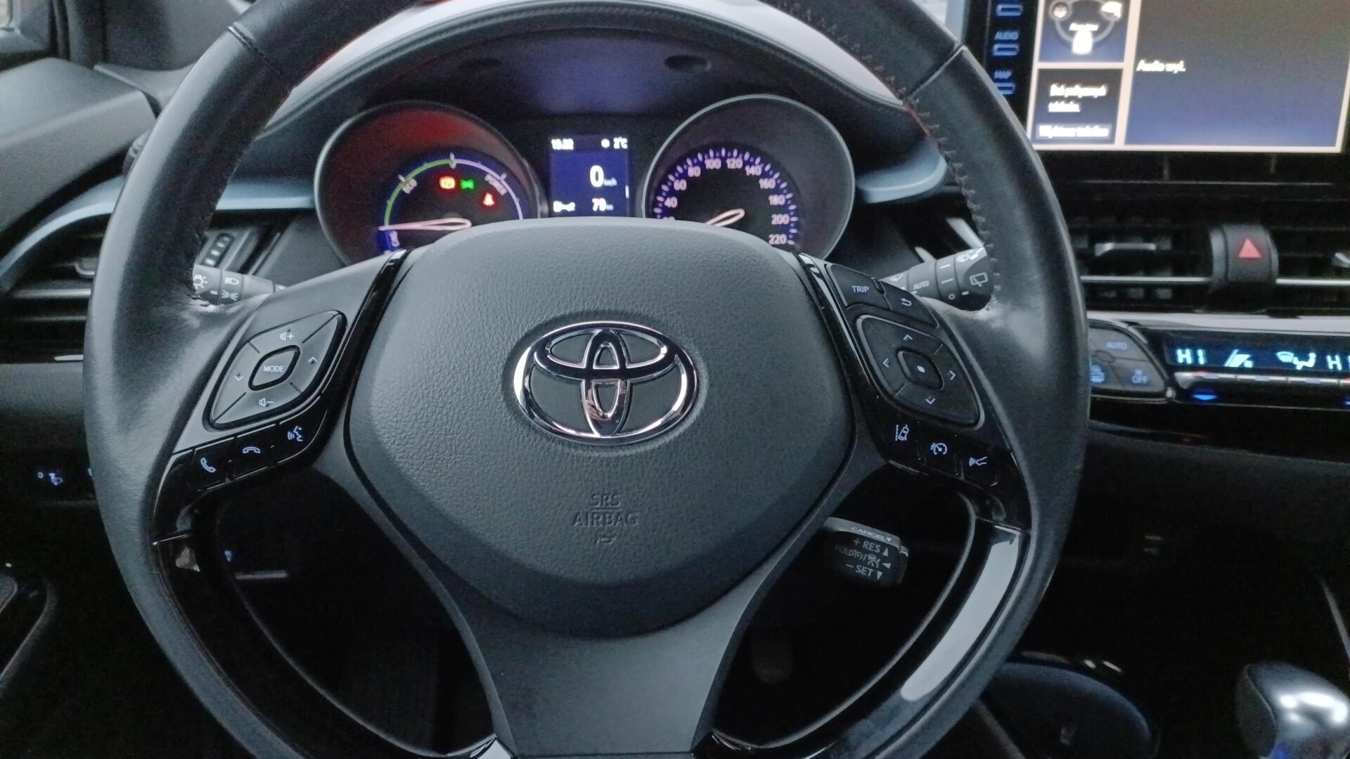 Toyota C-HR - zdjęcie 15