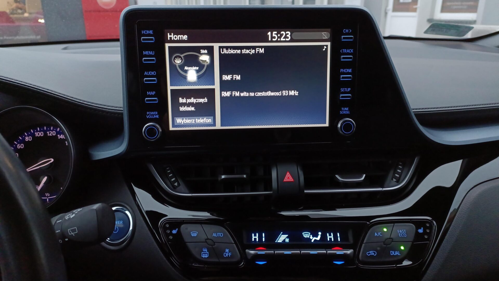 Toyota C-HR - zdjęcie 17