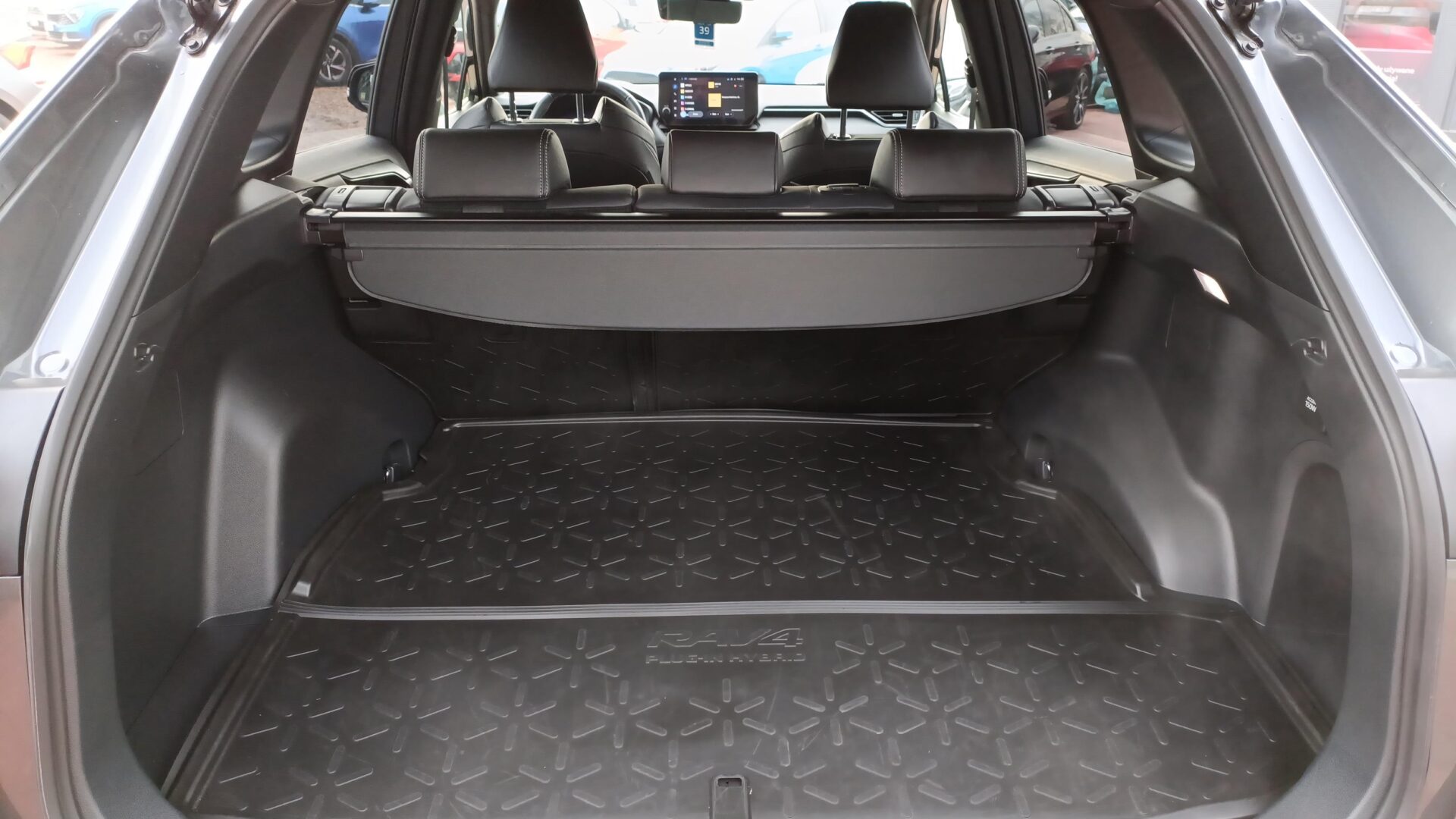 Toyota RAV4 - zdjęcie 13