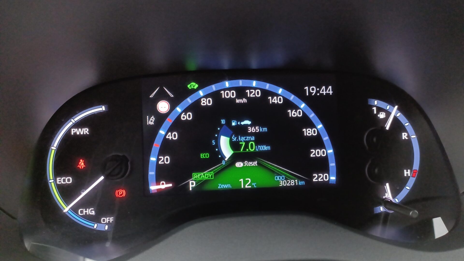 Toyota Yaris Cross - zdjęcie 16