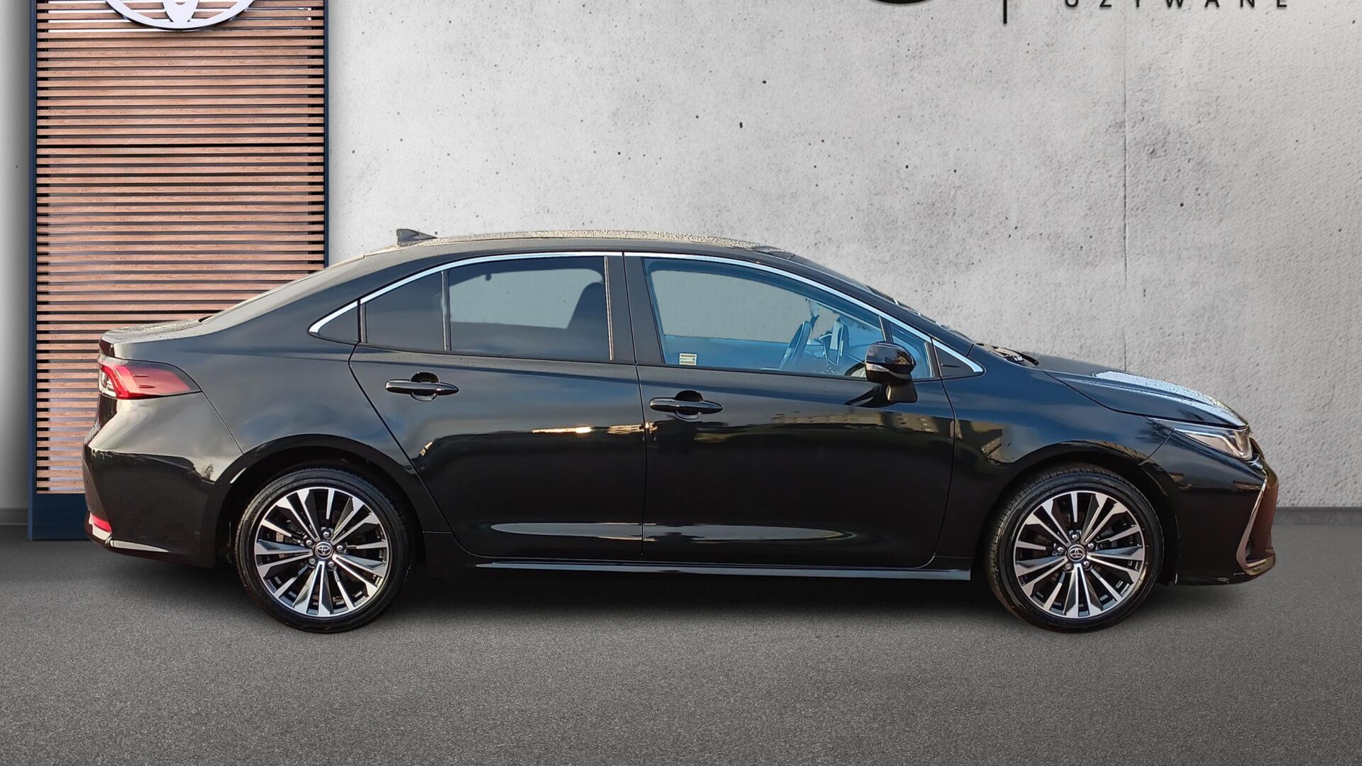 Toyota Corolla - zdjęcie 6