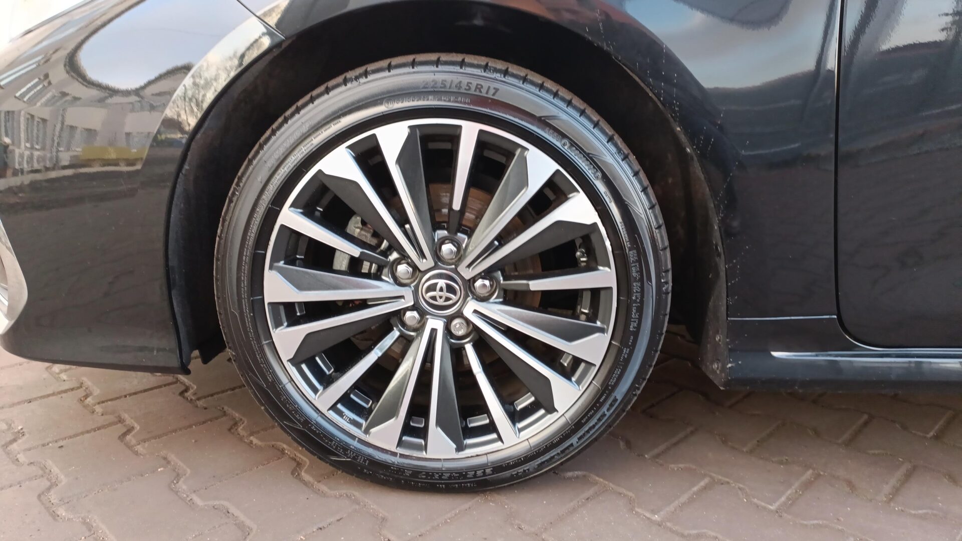 Toyota Corolla - zdjęcie 19