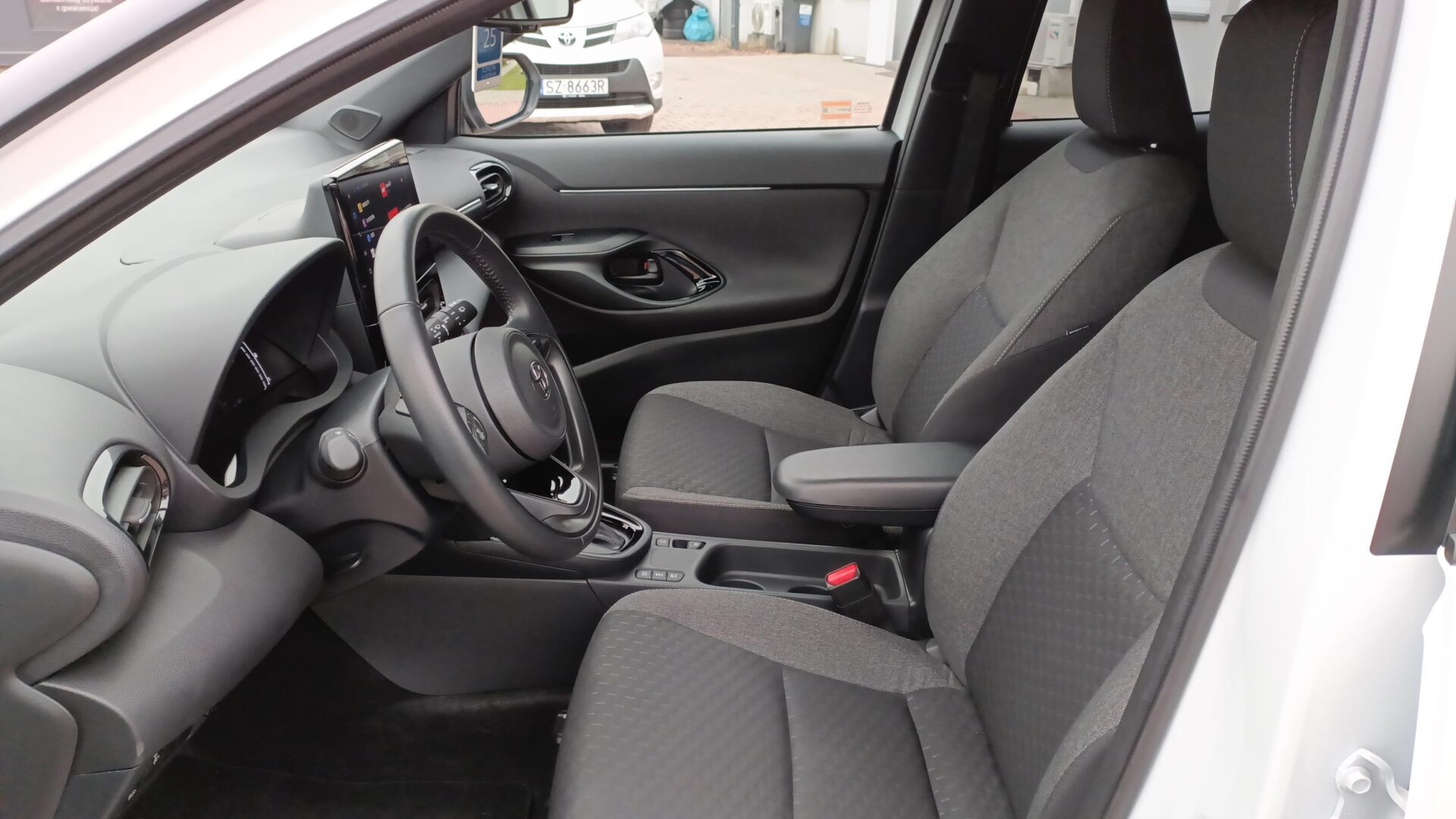 Toyota Yaris Cross - zdjęcie 9