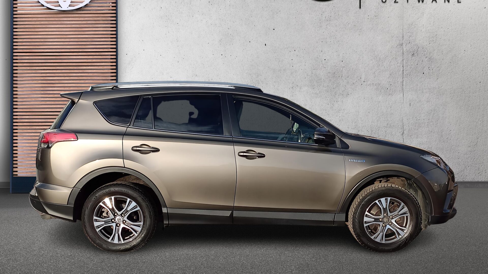 Toyota RAV4 - zdjęcie 6