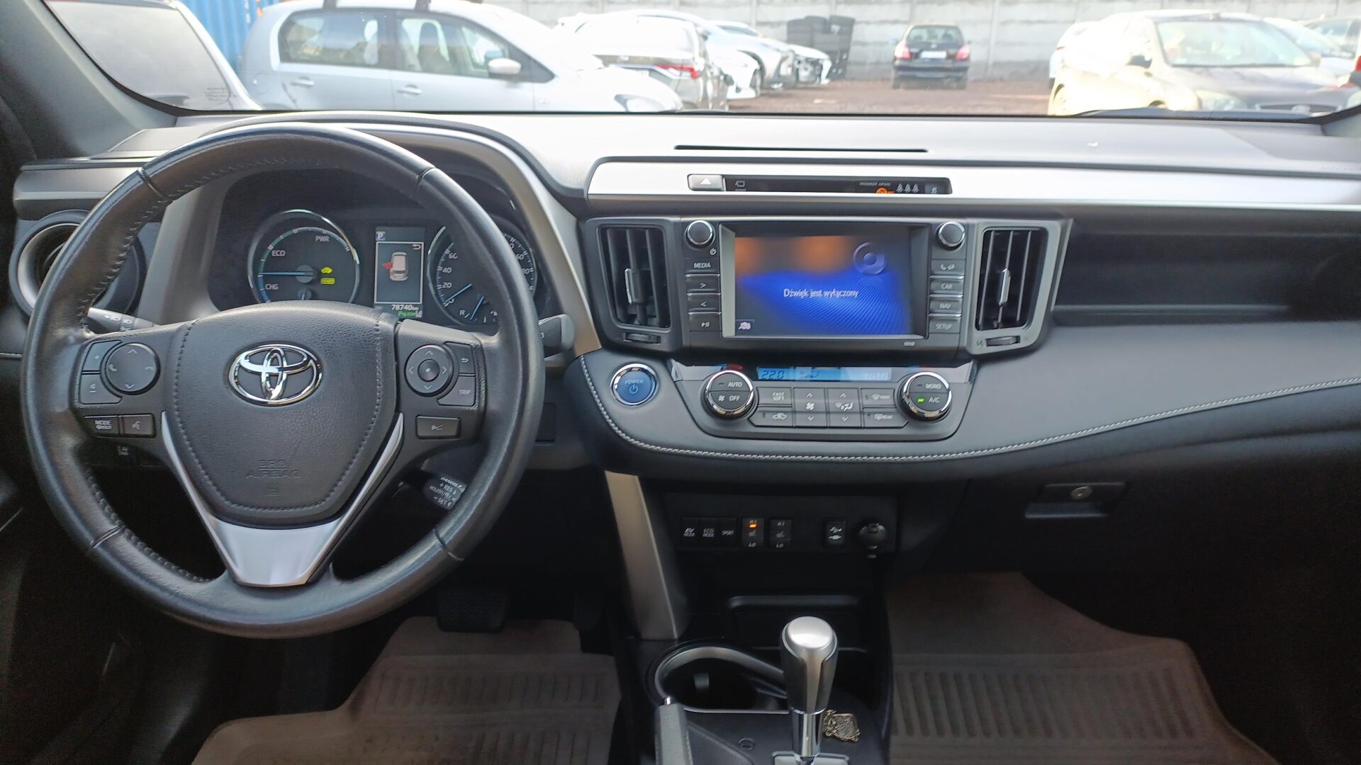 Toyota RAV4 - zdjęcie 11