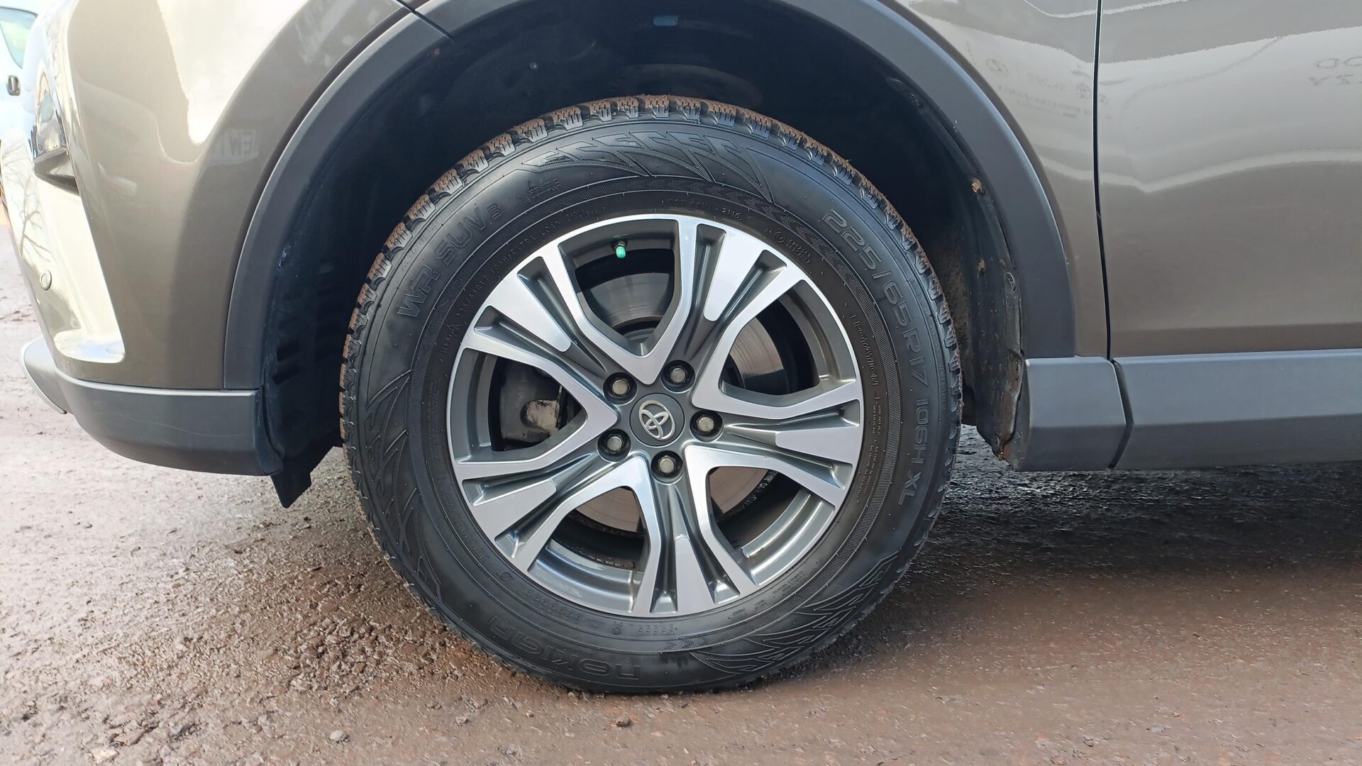 Toyota RAV4 - zdjęcie 19