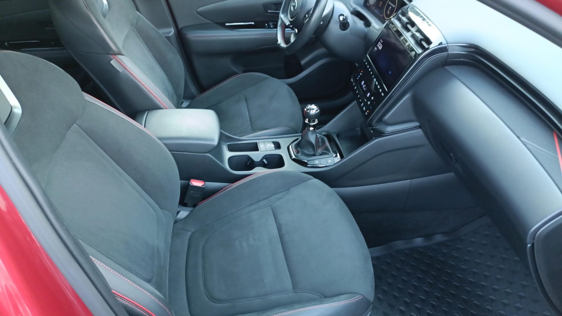 Hyundai Tucson - zdjęcie 9