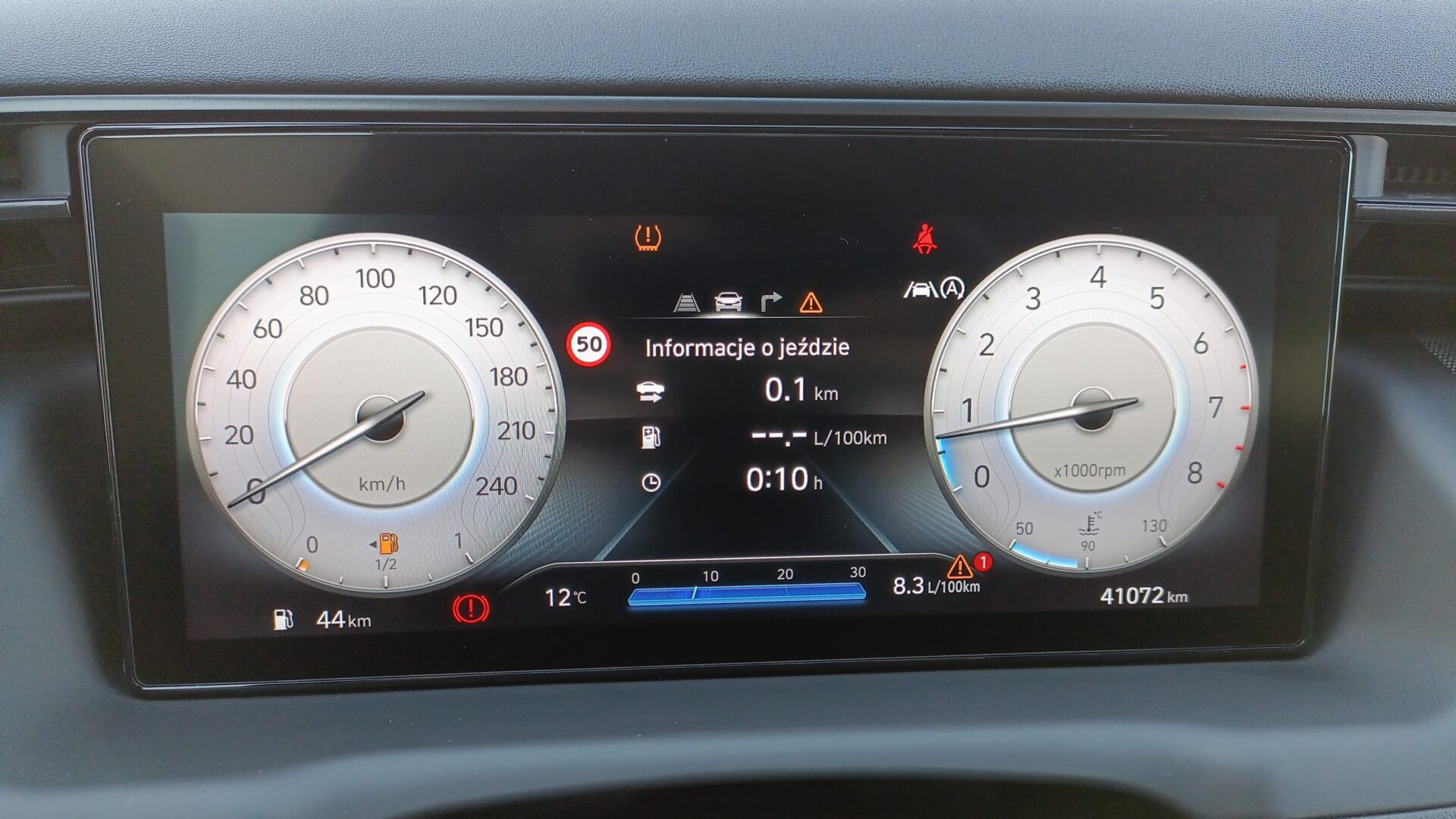 Hyundai Tucson - zdjęcie 17