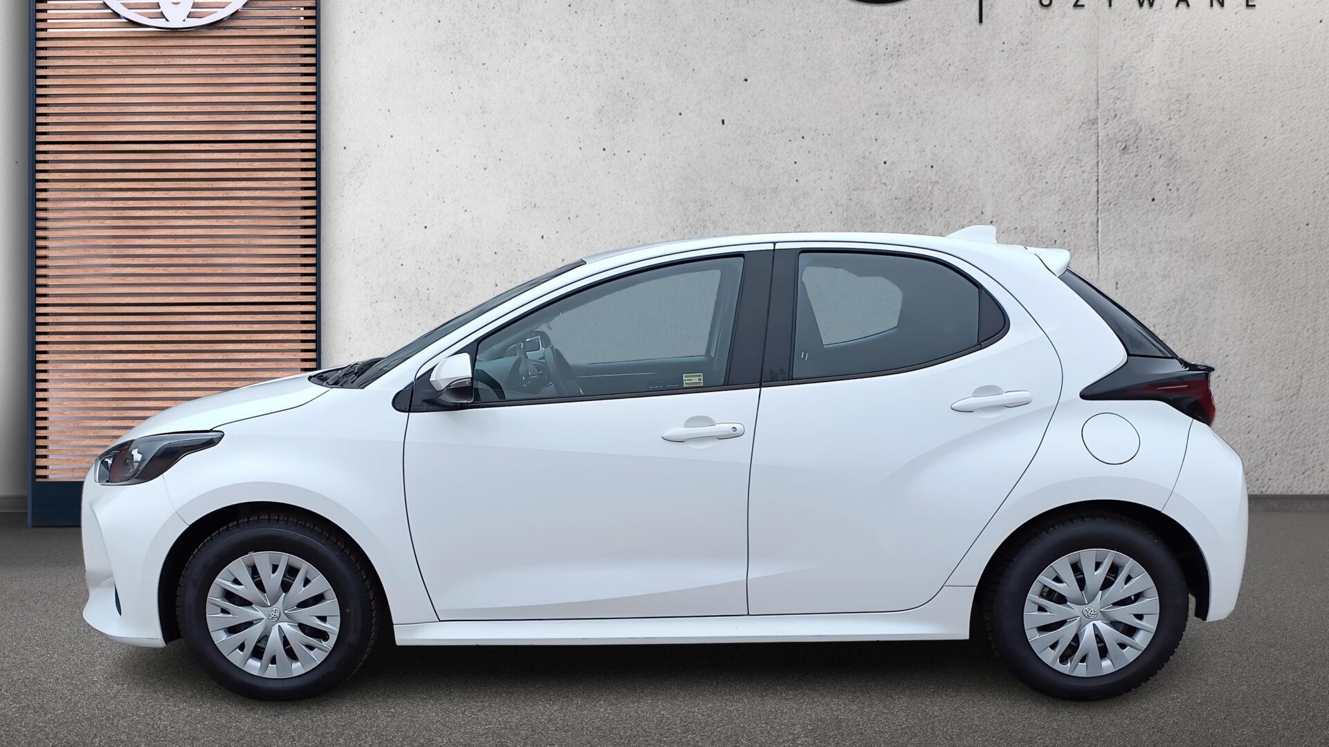 Toyota Yaris - zdjęcie 2