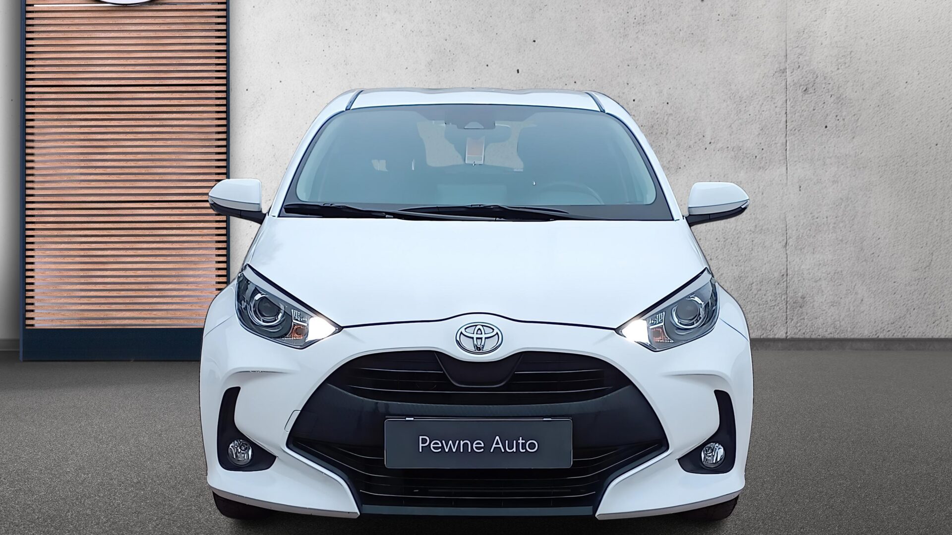 Toyota Yaris - zdjęcie 8