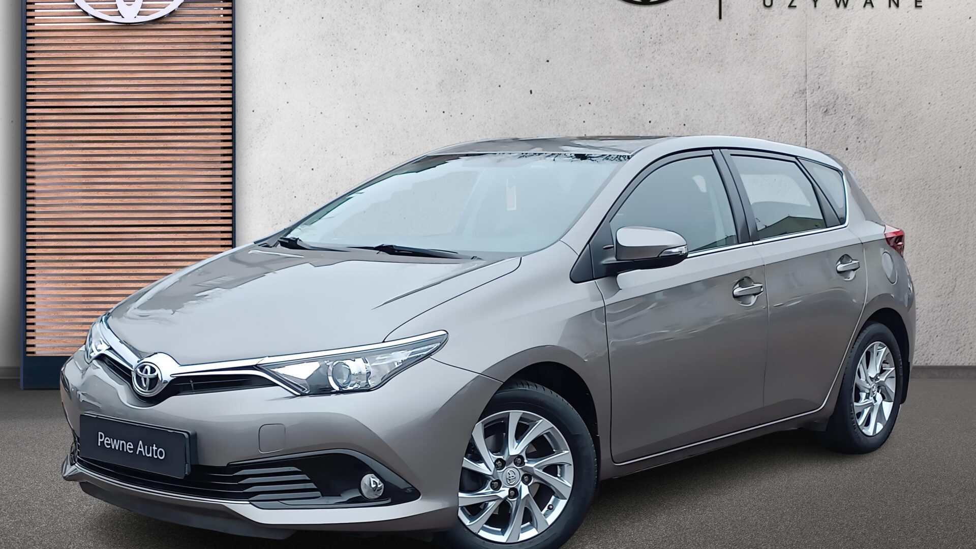 Toyota Auris - zdjęcie 1