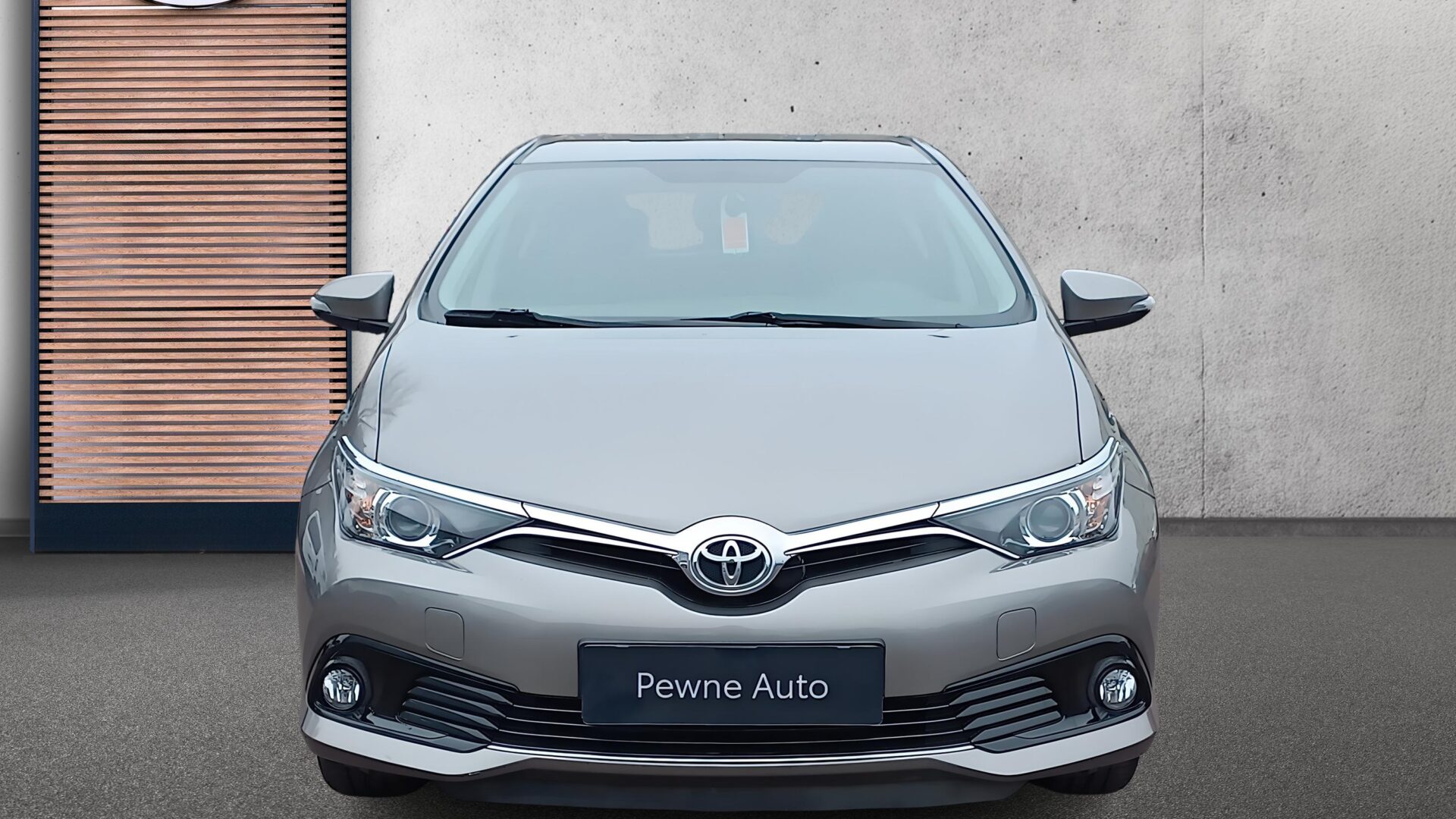 Toyota Auris - zdjęcie 2