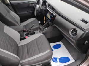 Toyota Auris - miniatura 13