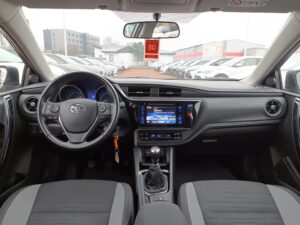 Toyota Auris - miniatura 9