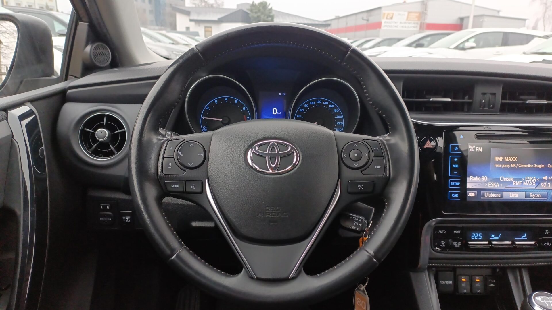 Toyota Auris - zdjęcie 15