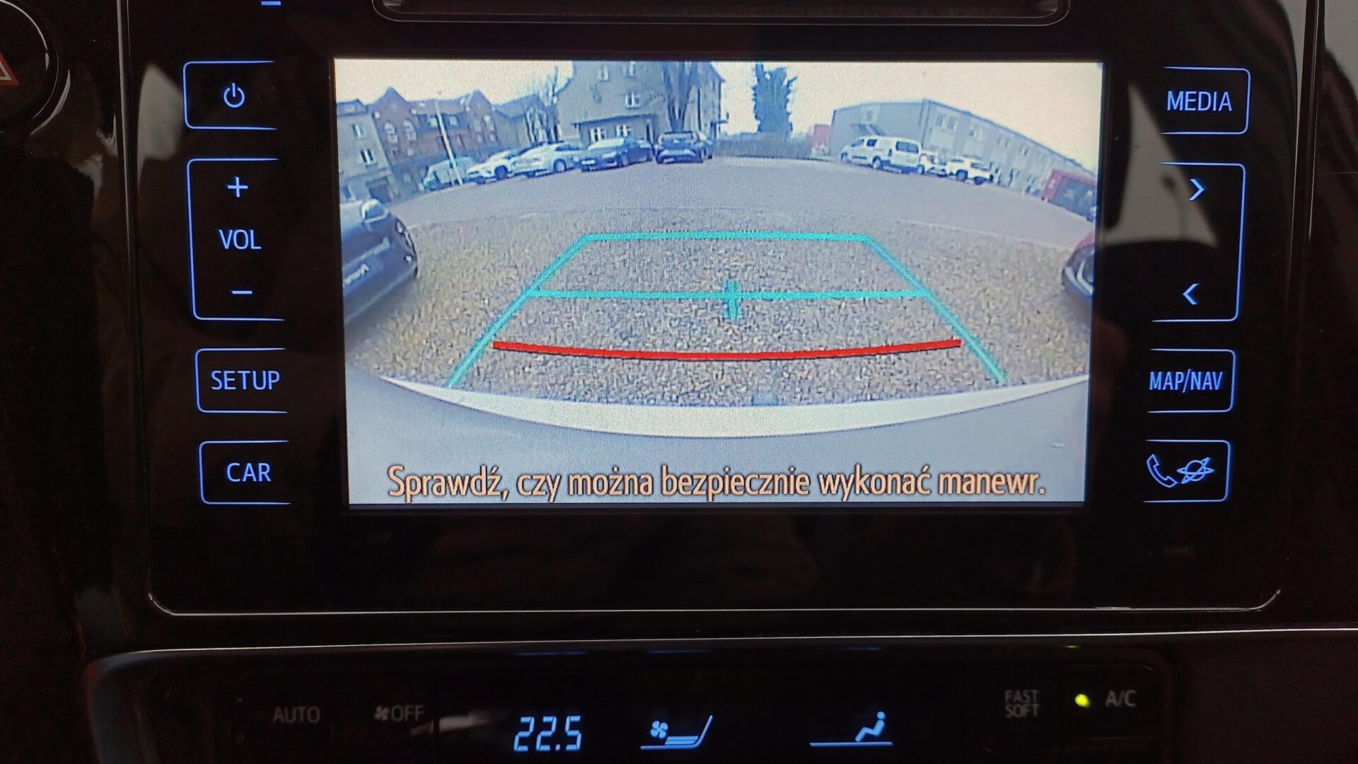 Toyota Auris - zdjęcie 17