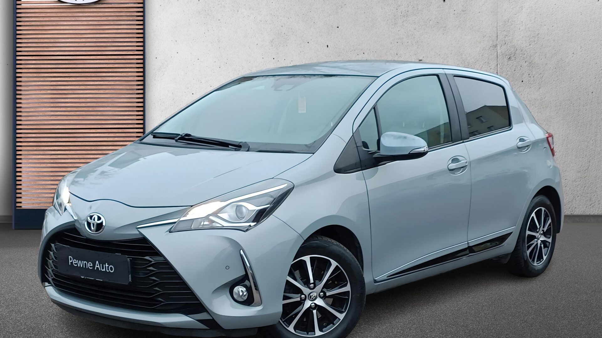 Toyota Yaris - zdjęcie 1