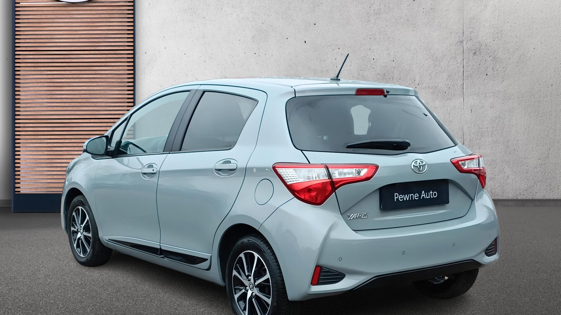 Toyota Yaris - zdjęcie 6