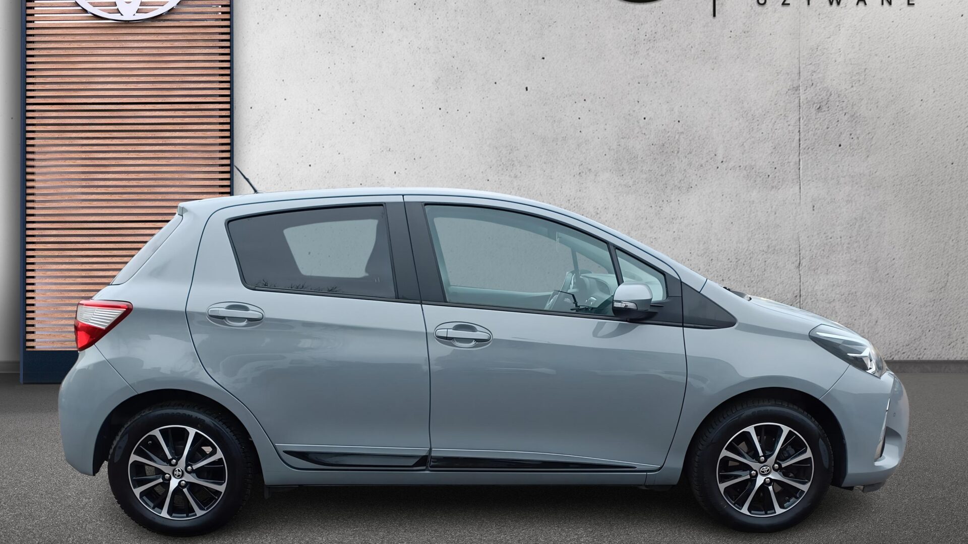 Toyota Yaris - zdjęcie 4