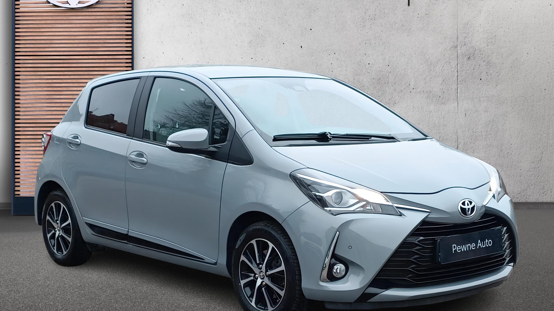 Toyota Yaris - zdjęcie 3