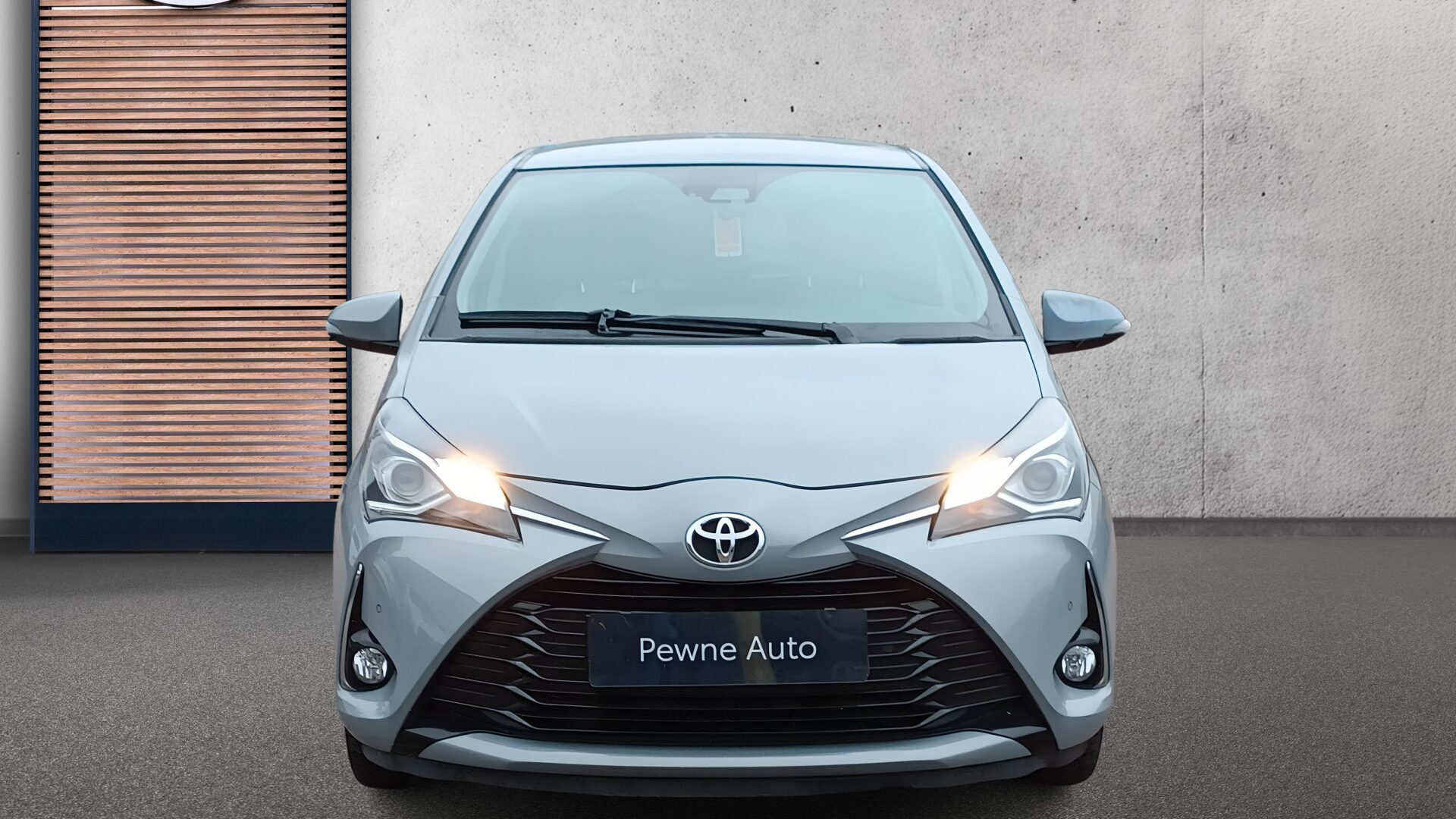 Toyota Yaris - zdjęcie 2