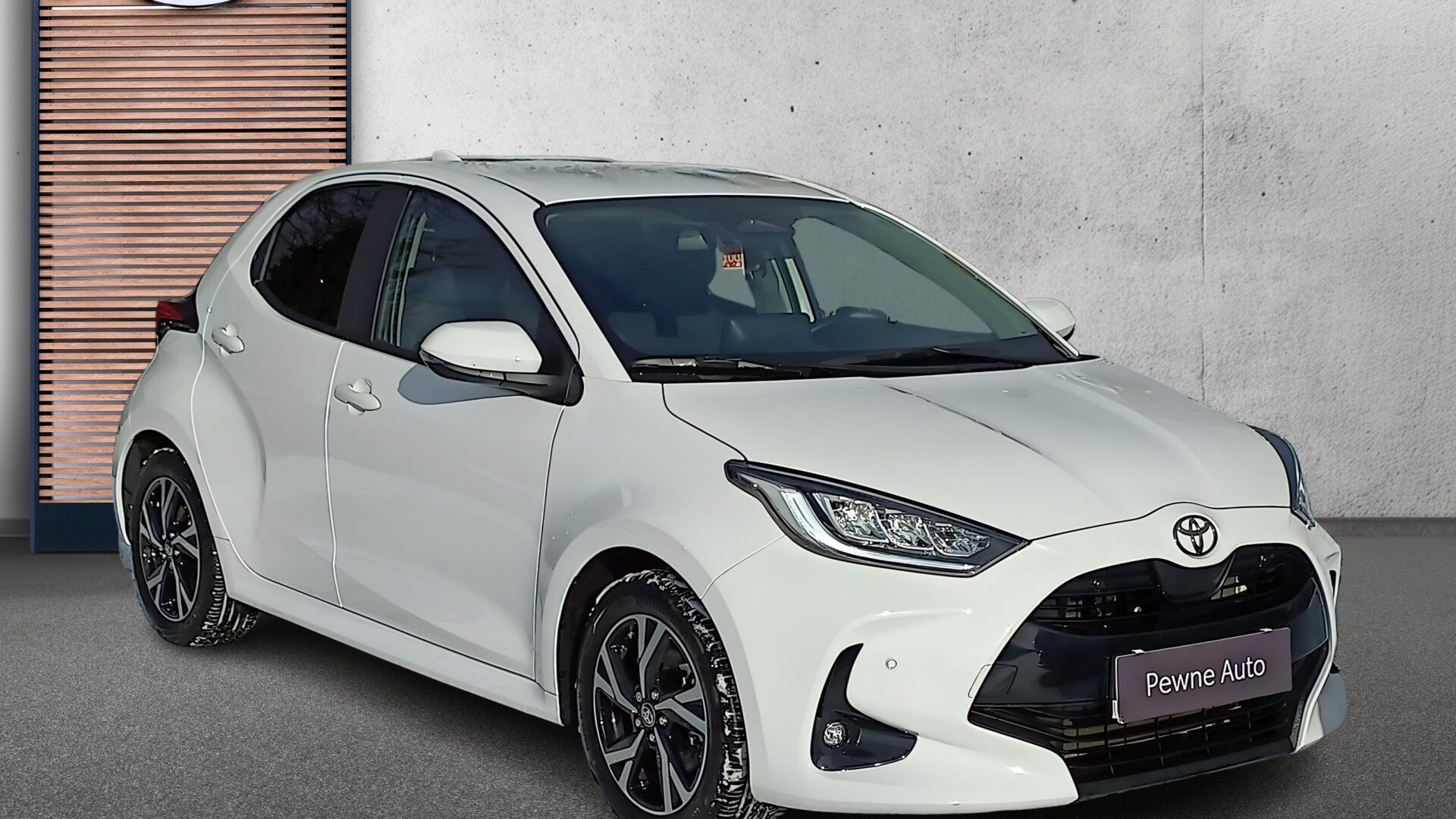 Toyota Yaris - zdjęcie 7