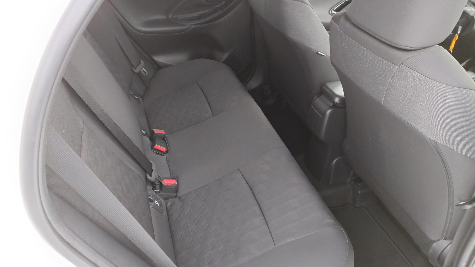 Toyota Yaris - zdjęcie 10