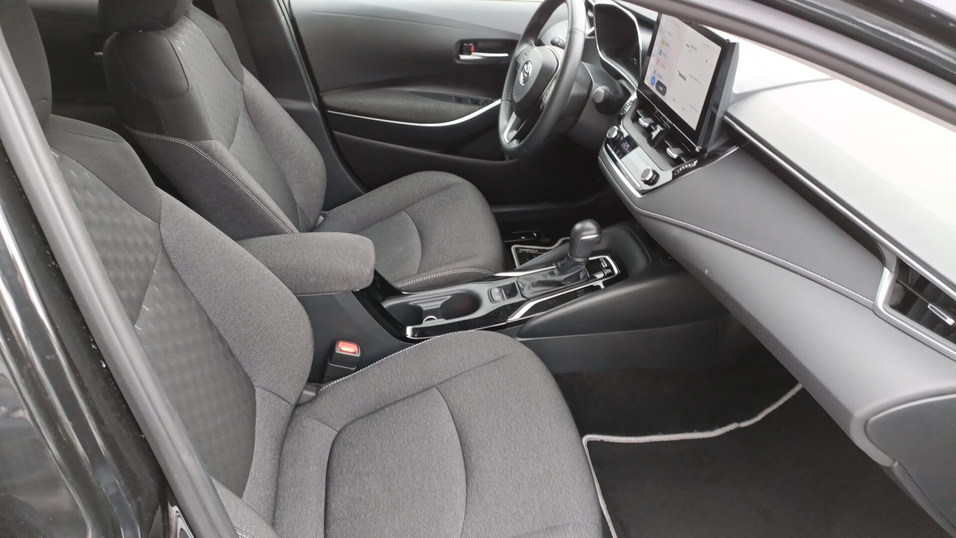 Toyota Corolla - zdjęcie 9