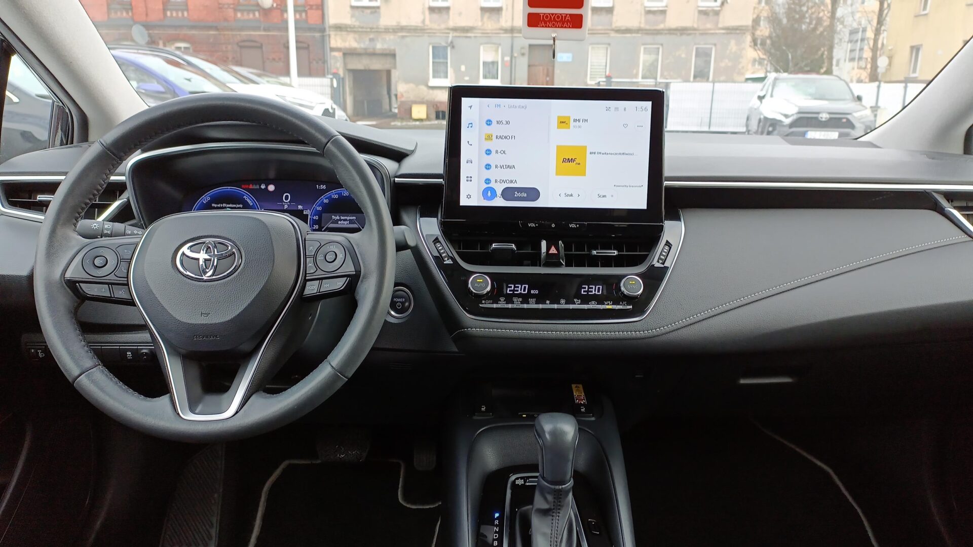 Toyota Corolla - zdjęcie 11