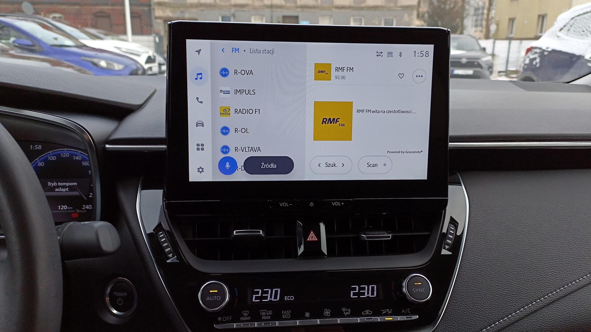 Toyota Corolla - zdjęcie 18