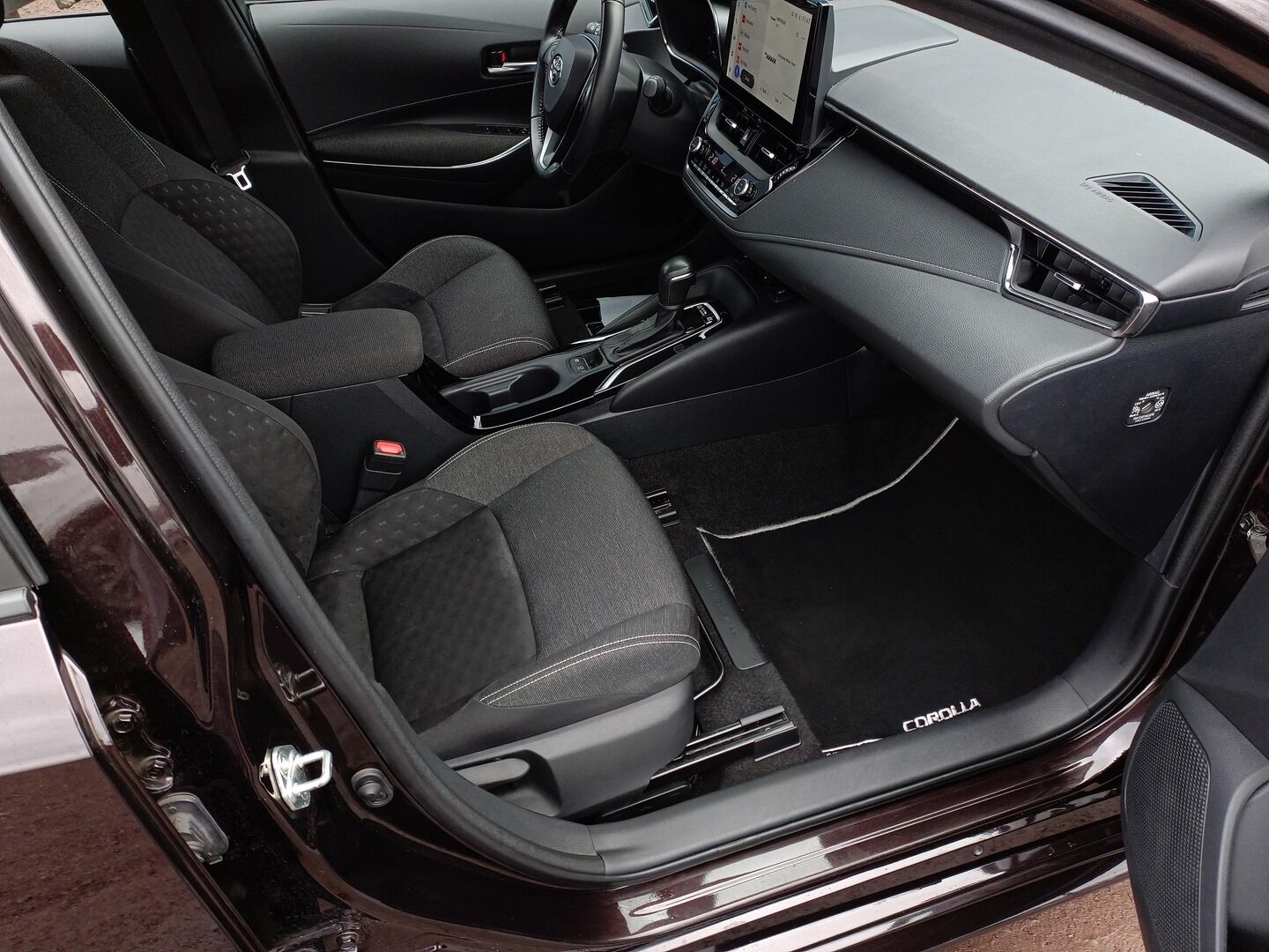 Toyota Corolla - zdjęcie 11