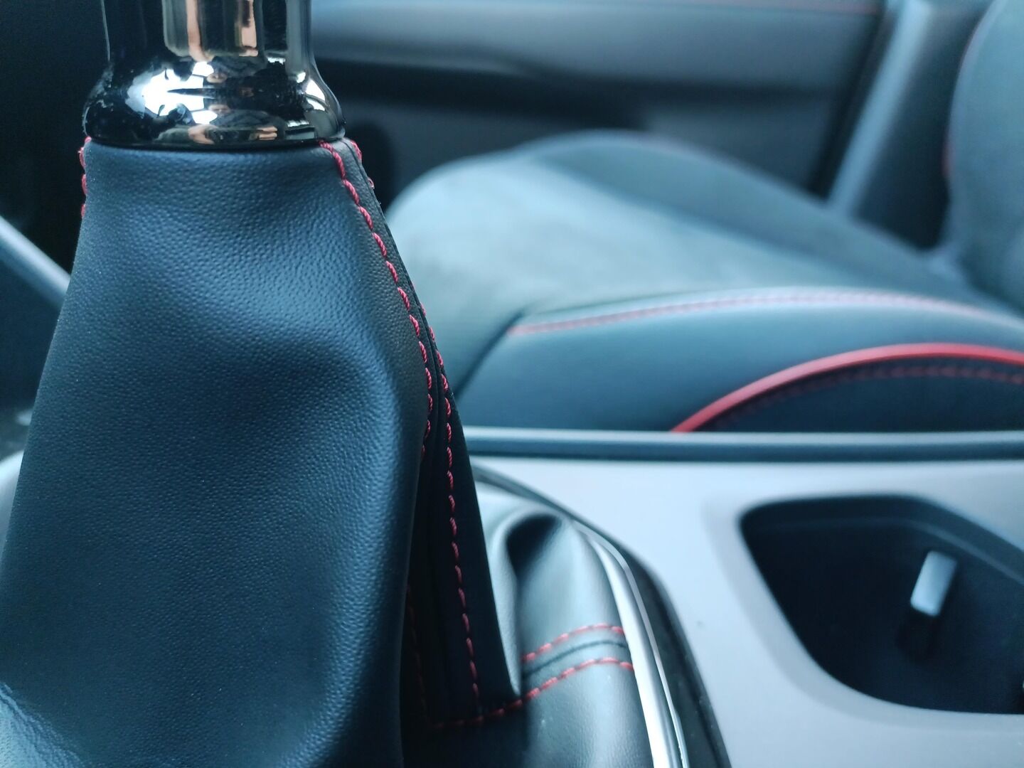 Hyundai Tucson - zdjęcie 23